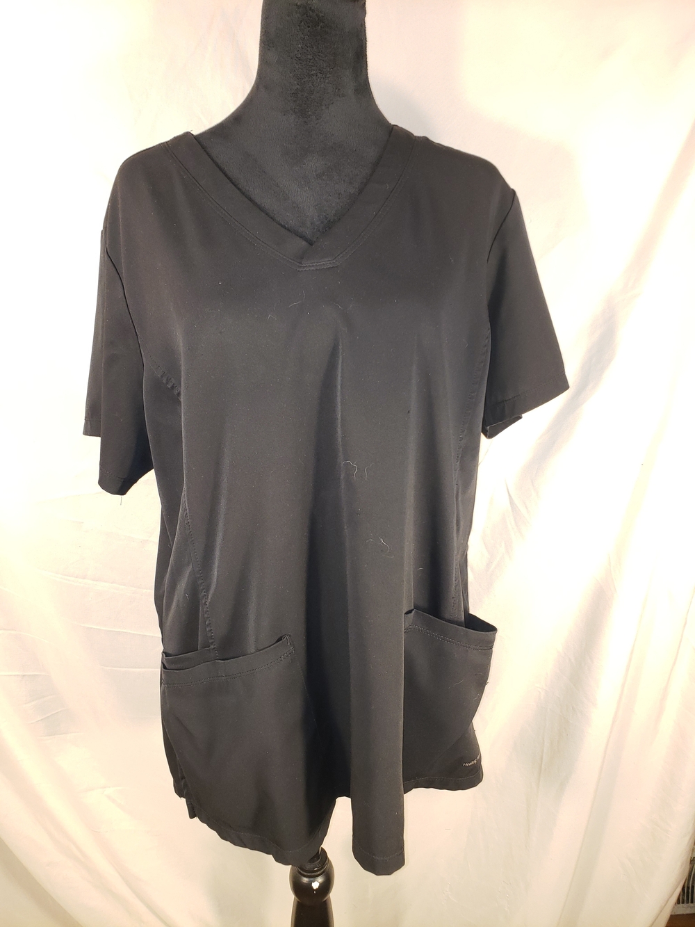 healing hands Black V-Neck Short Sleeve Scrubs Top with Front Pockets - XL